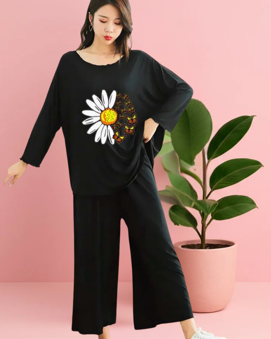 Women's Daisy & Butterfly Graphic Lounge Set – Loose Full Sleeve Top & Wide-Leg Trousers