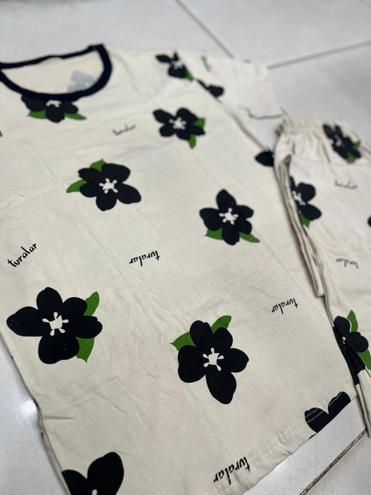 Cozy Floral Dreams Women’s Cotton Nightwear Set