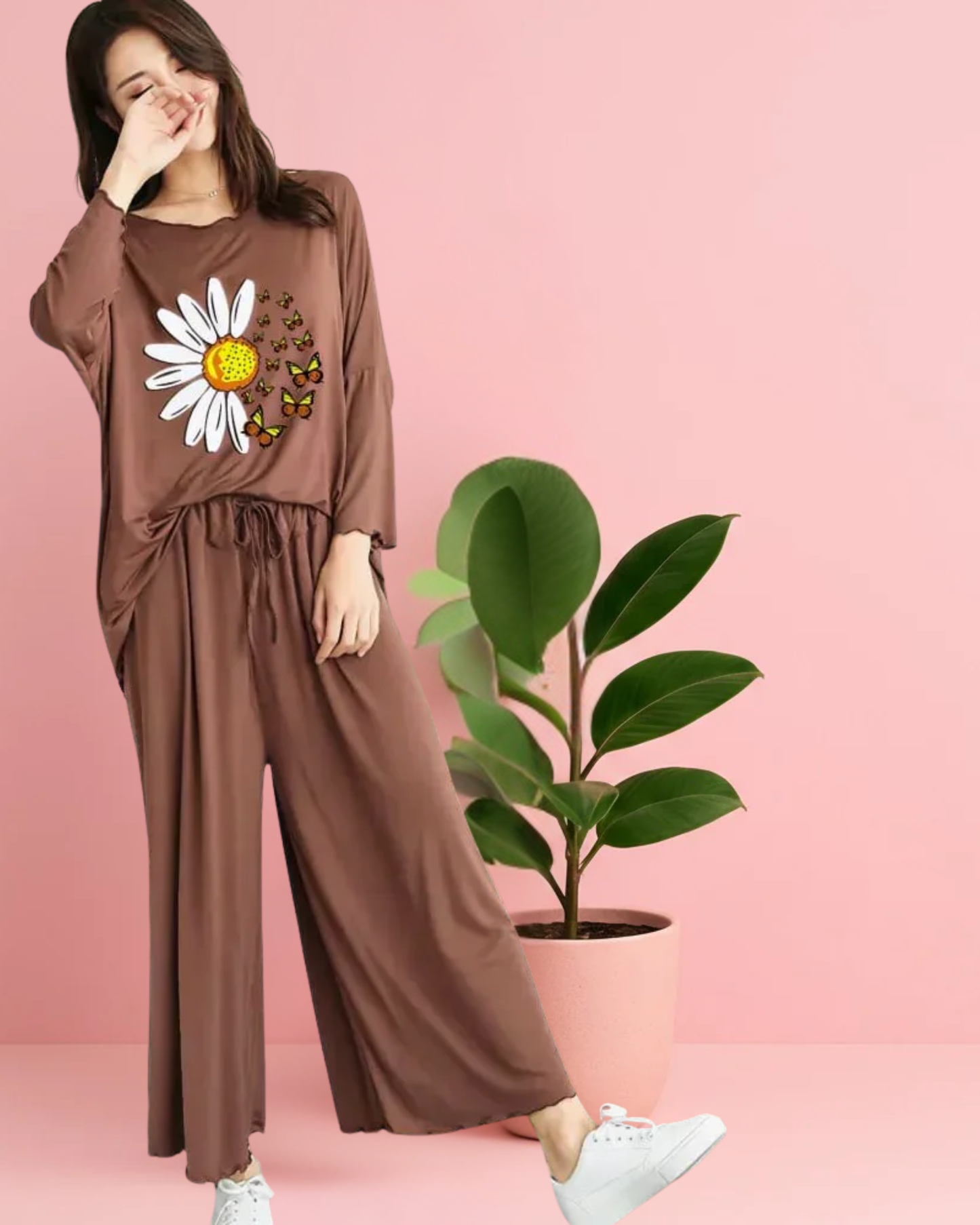 Women's Daisy & Butterfly Graphic Lounge Set – Loose Full Sleeve Top & Wide-Leg Trousers