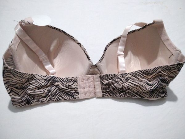Fancy T-shirt padded under wire bra Lined Perfect Coverage Womens Bra Multicolor 42 C