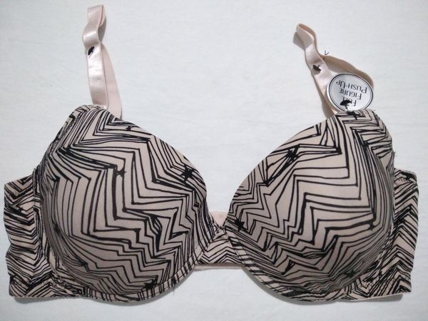 Fancy T-shirt padded under wire bra Lined Perfect Coverage Womens Bra Multicolor 42 C